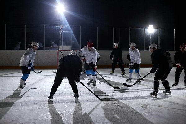 How Are Sports Psychologists Working to Enhance Team Morale in Professional Ice Hockey?